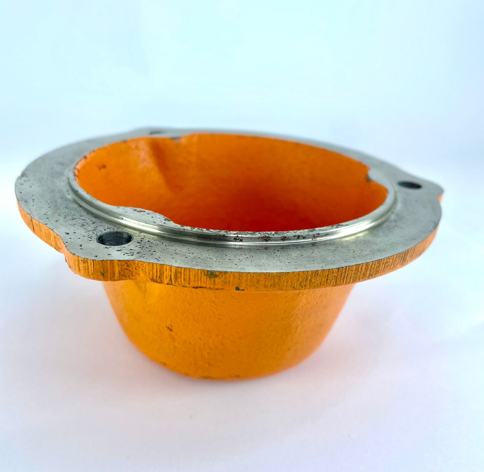 Z2626 - TAMPA CUBO DE RODA 317X160 8 FUROS - COLHEITADEIRA - JACTO: 531012